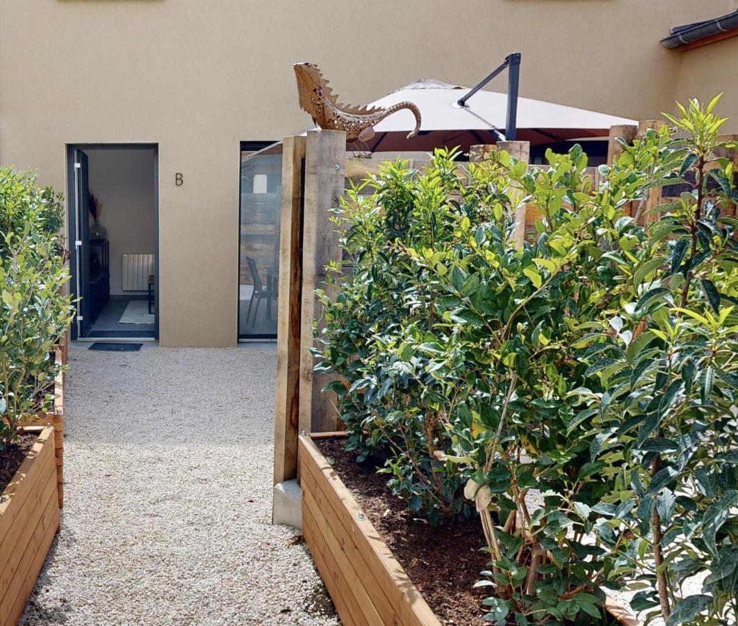 Ferienhaus Maison Calme Avec Terrasse Garage Centre-ville B